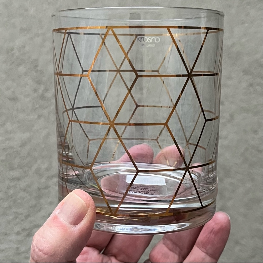 Crate & Barrel Set of 2 Cocktail glasses New - Picture 4 of 4